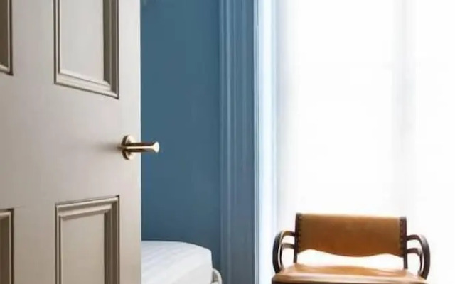Spring Gardens by Onefinestay
