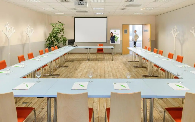 Отель ibis Styles Bali Legian