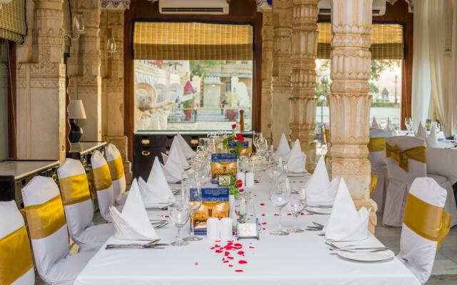 Jagmandir Island Palace