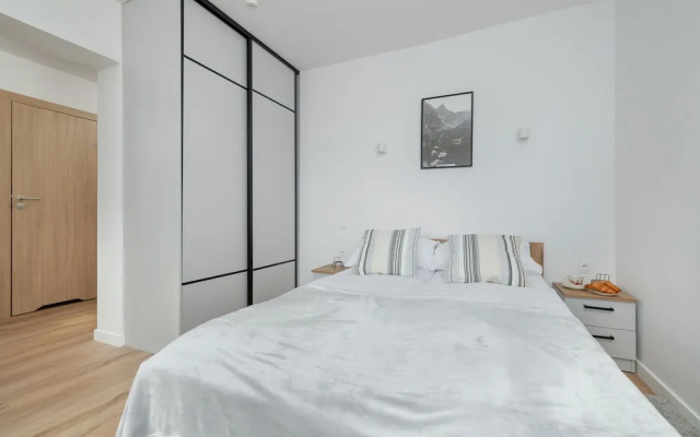 Mountain Corner Apartment by Renters