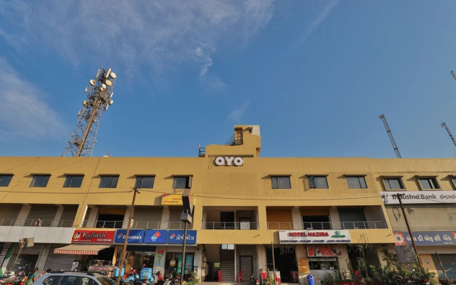 OYO Flagship 29982 Hazira Road Kavas