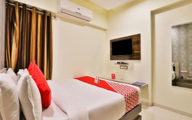 Hotel Red Apple by OYO Rooms