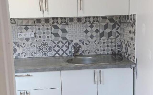 Renovated, 37m², 2 Min Walk Tram, 5 Min la Defense