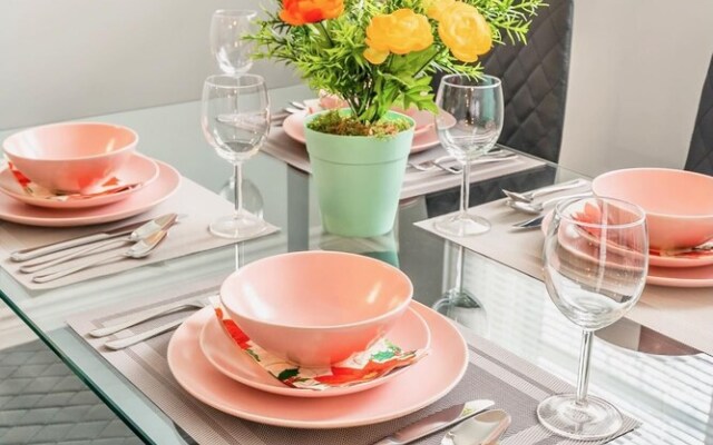 Bright and Modern 2BR Apartment With Netflix