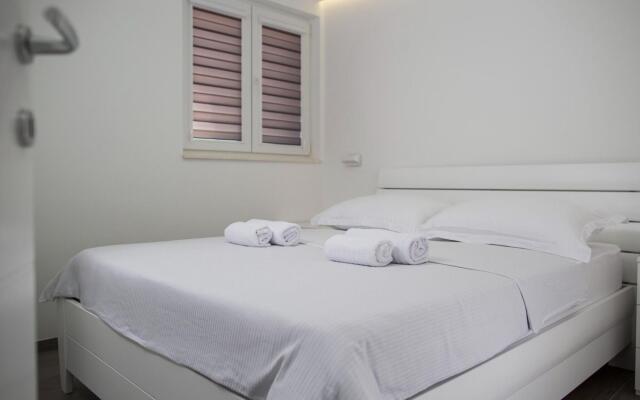 Plush Apartment in Imotski near Blue & Red Lakes