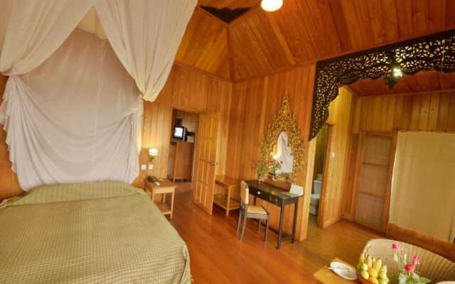 Shwe Inn Tha Floating Resort Hotel