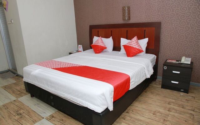OYO 1656 Parama Su Hotel