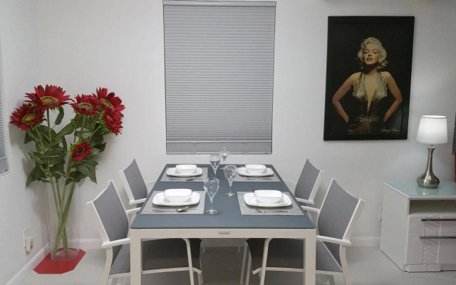 Downtown Hollywood Boutique Hotel