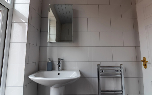 Granada Apartments Queen's Promenade