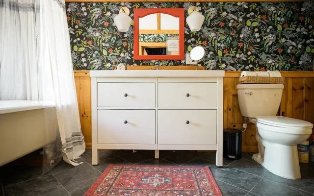87sl - Starlink - Sauna - Sleeps 8