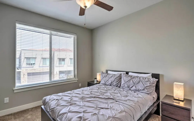 Luxury Downtown Moab Townhome w/ Pool Access!
