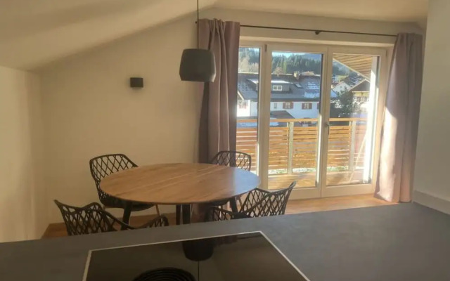 1 Porzig Modern Retreat