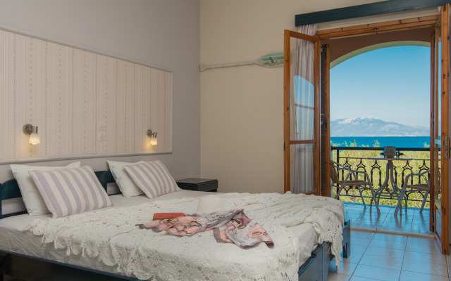 Kavos Psarou Studios and Apartments