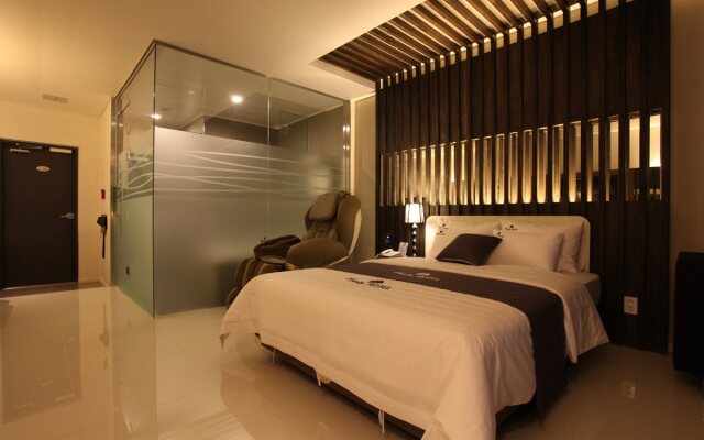 Drive in Hotel Tiamo