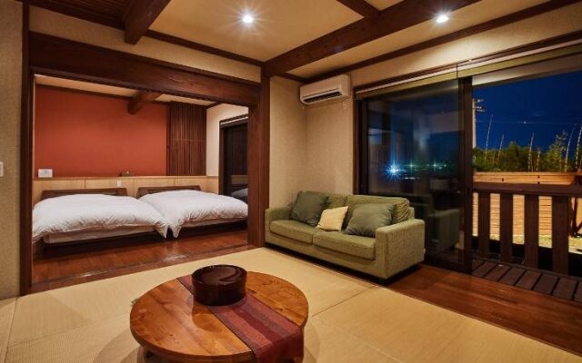 Ryokan pebble Takashima