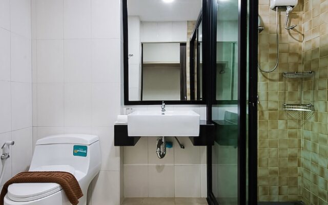 Sattahip 9 Boutique Hotel OYO Rooms