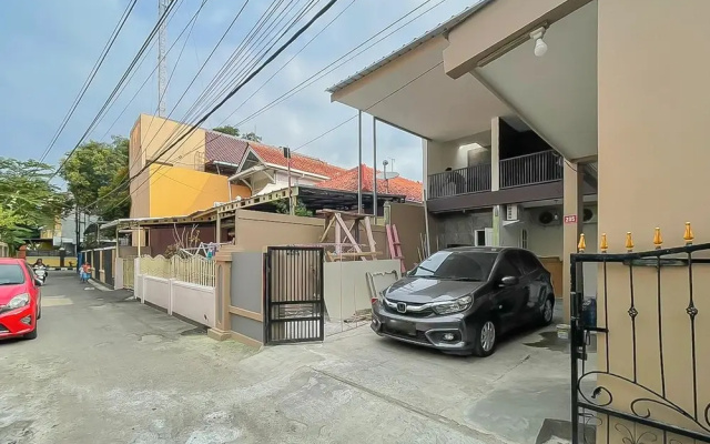 Urbanview Grey CSB Mall Cirebon