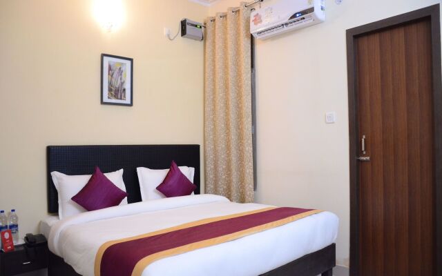 OYO 8448 Hotel Shyamal