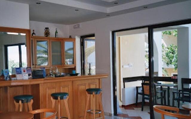 Rosebay Apartments