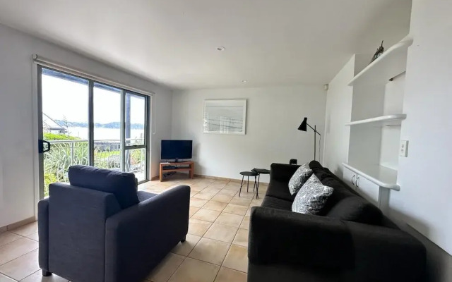 Waiheke Island - Onetangi Beachfront Apartments