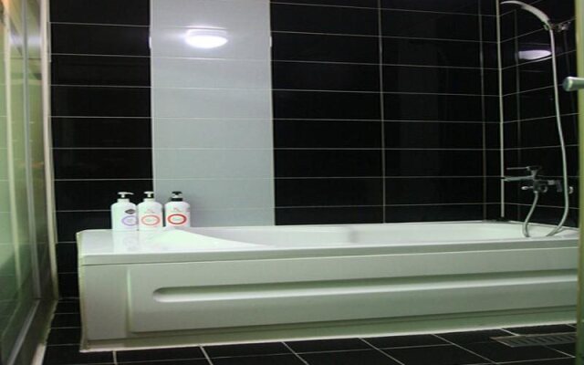 Hotel Cest Tien