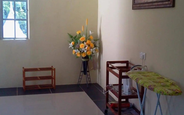 D'Warung Motel
