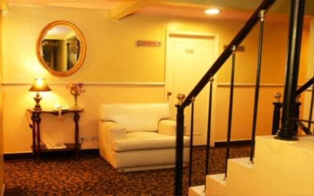 Hotel-Monti