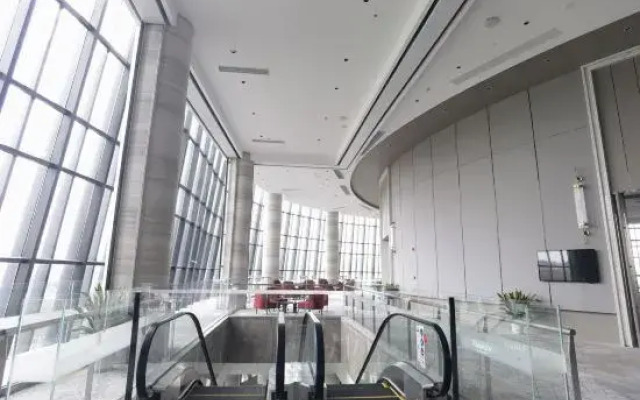 Pinghu Dingren Ramada Hotel