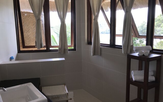 Stunning luxe 220sm villa by the sea entirely private with own pool