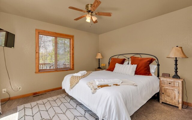 Bass Lake Beauty! 4 BDR Sleeps 16, Lakefront Views