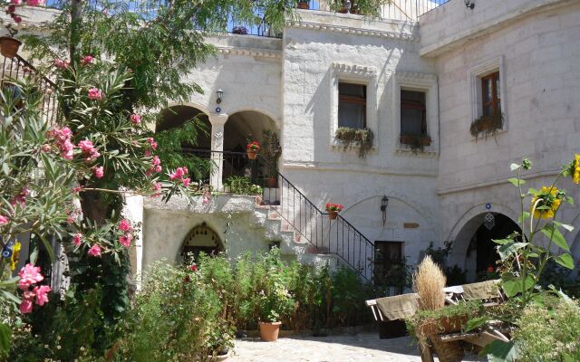 Caravanserai Cave Hotel