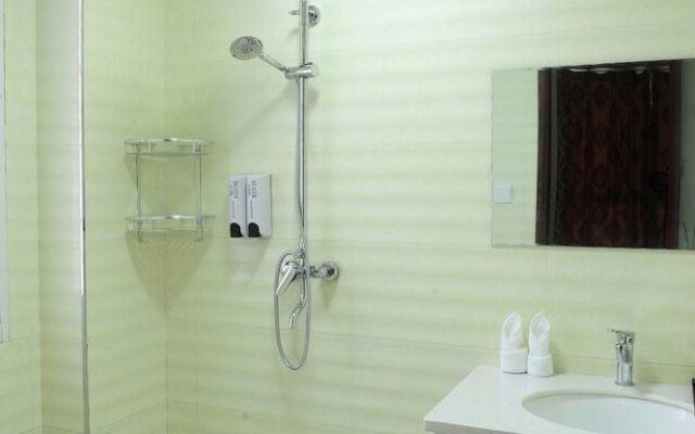 Celebrity  Apartment Hotel