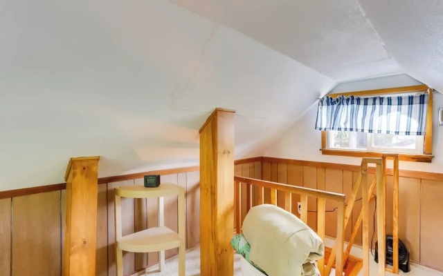 Crestline Cabin: Close to Lake Arrowhead & Skiing