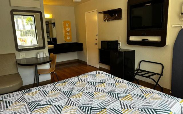 Motel 6 San Diego, CA - Hotel Circle - Mission Valley