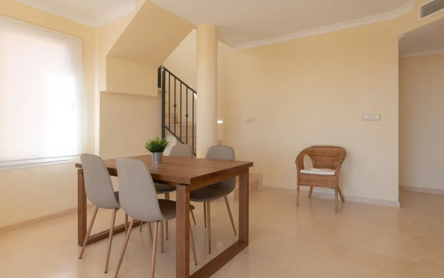 Los Lagos in Elviria