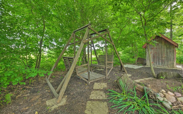 Shipshewana Guest House With Fire Pit!