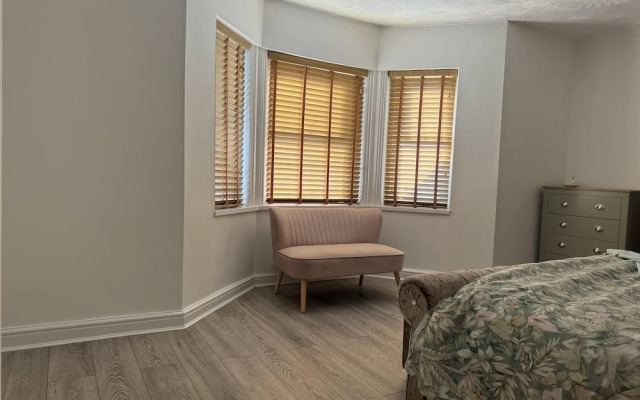 Purbeck Inn Apartment in Bournemouth Town Centre