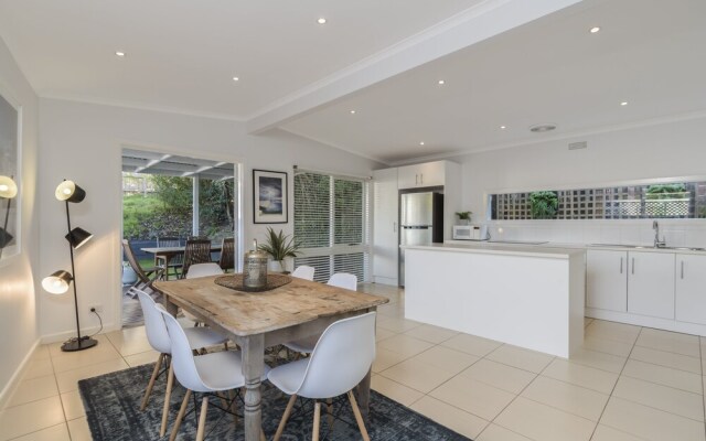 Cutest Cottage in Rosebud