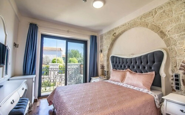 Amour Alacati Butik Otel