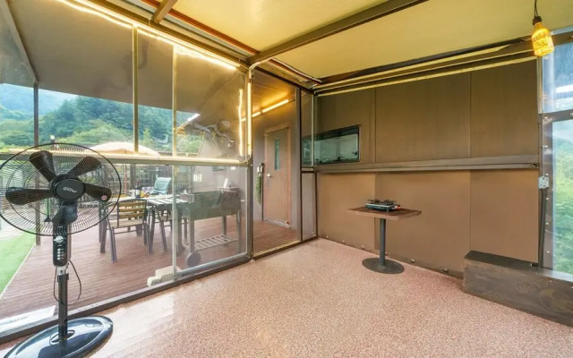Gapyeong Bd7s Glamping&caravan