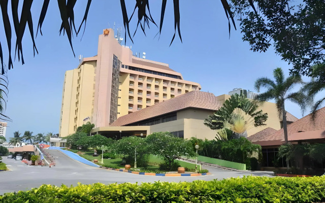 Primula Beach Hotel