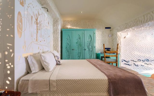 Agalia Luxury Suites