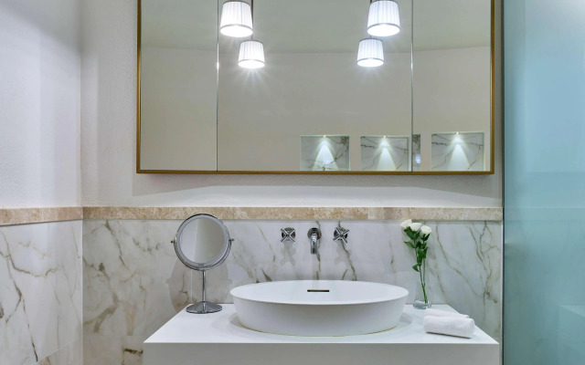 Conrad Chia Laguna Sardinia