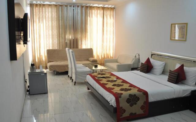 Kshitij Hotel Royale