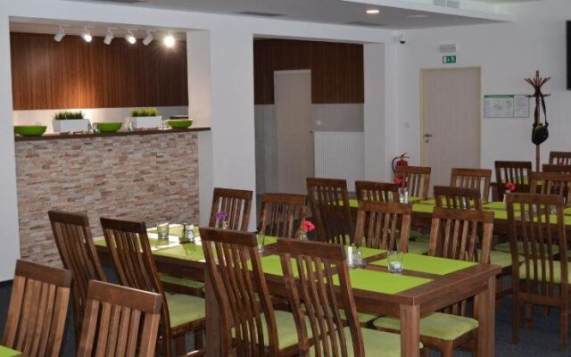 Hotel CESKA FARMA
