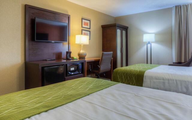 Comfort Inn & Suites Evansville Airport