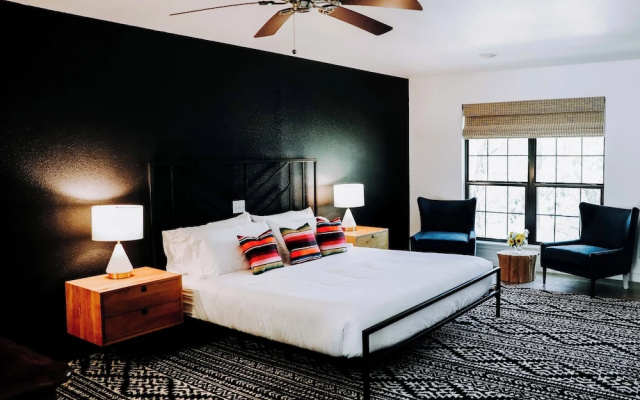 Wimberley Inn