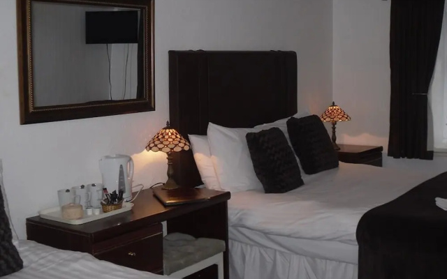 Richmond Hotel