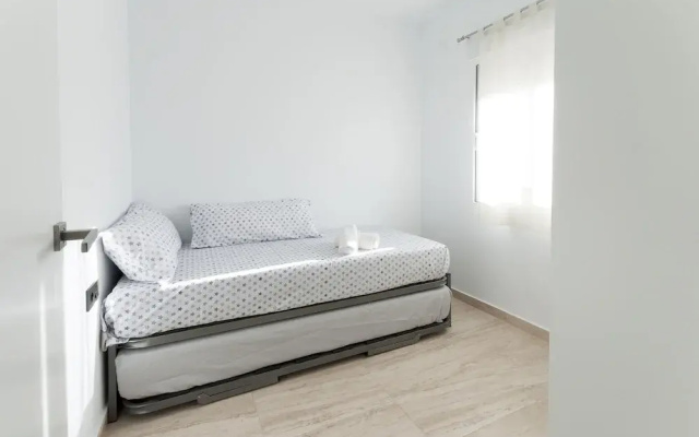 Vistamar 1 in Oliva With 2 Bedrooms and 1 Bathrooms