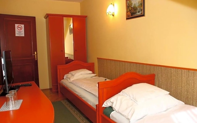 Kertész Panzió Győr